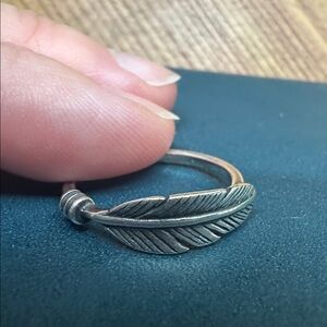 James Avery Delicate Silver Feather Ring Sz 7